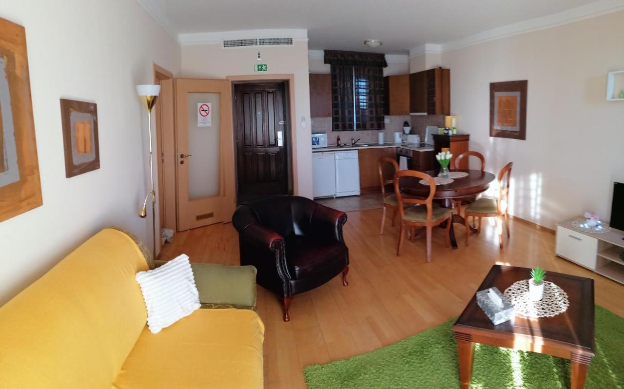 Beatrix Apartments Bük Екстериор снимка
