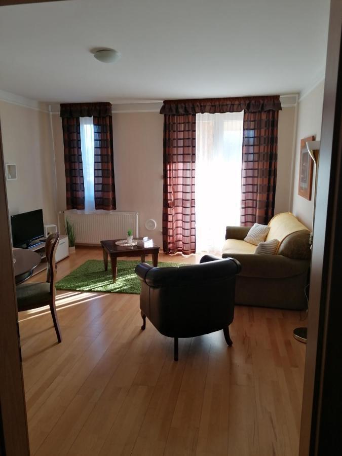 Beatrix Apartments Bük Екстериор снимка