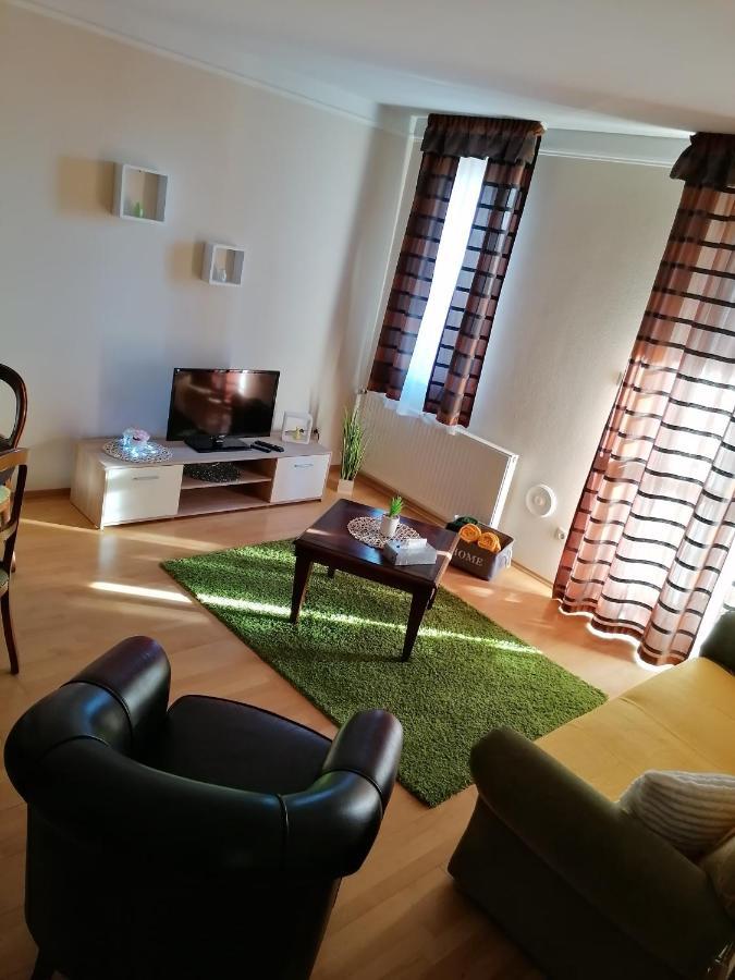 Beatrix Apartments Bük Екстериор снимка