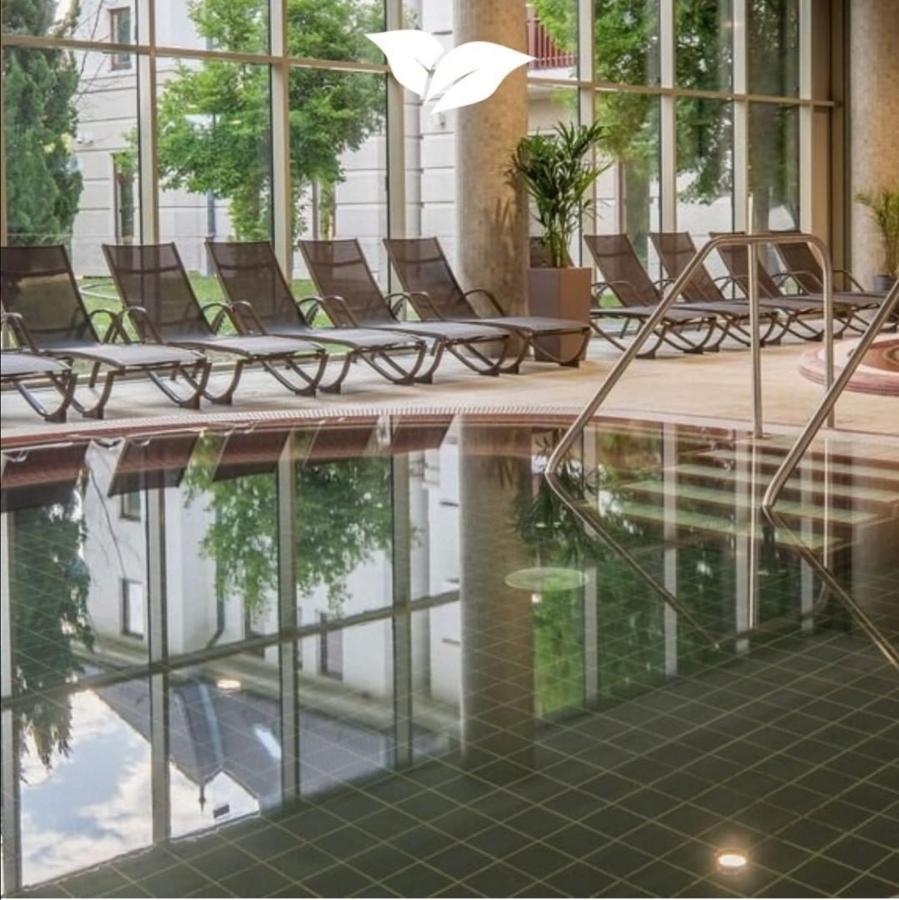 Beatrix Apartments Bük Екстериор снимка