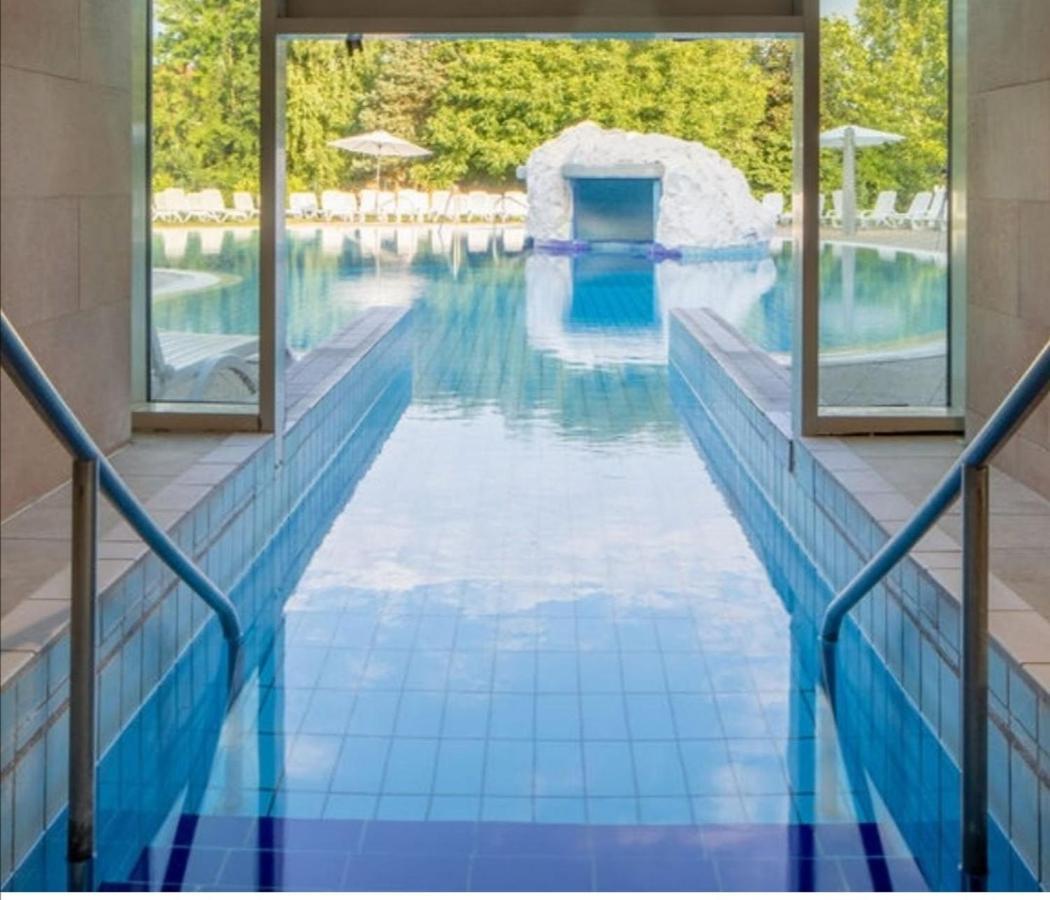 Beatrix Apartments Bük Екстериор снимка
